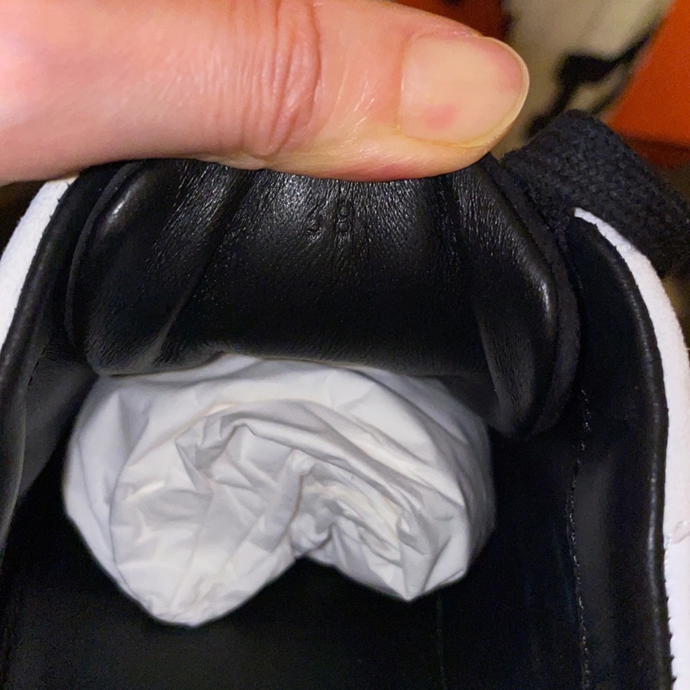 Authentic Hermes Classic H logo Leather sneakers - Picture 7 of 14